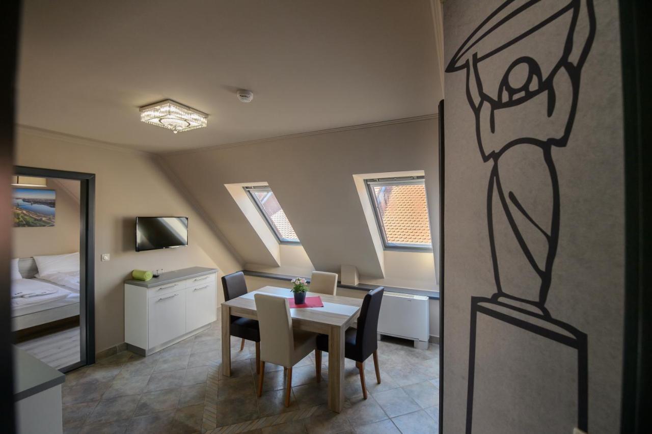 Hr Apartmanhaz 埃格尔 外观 照片