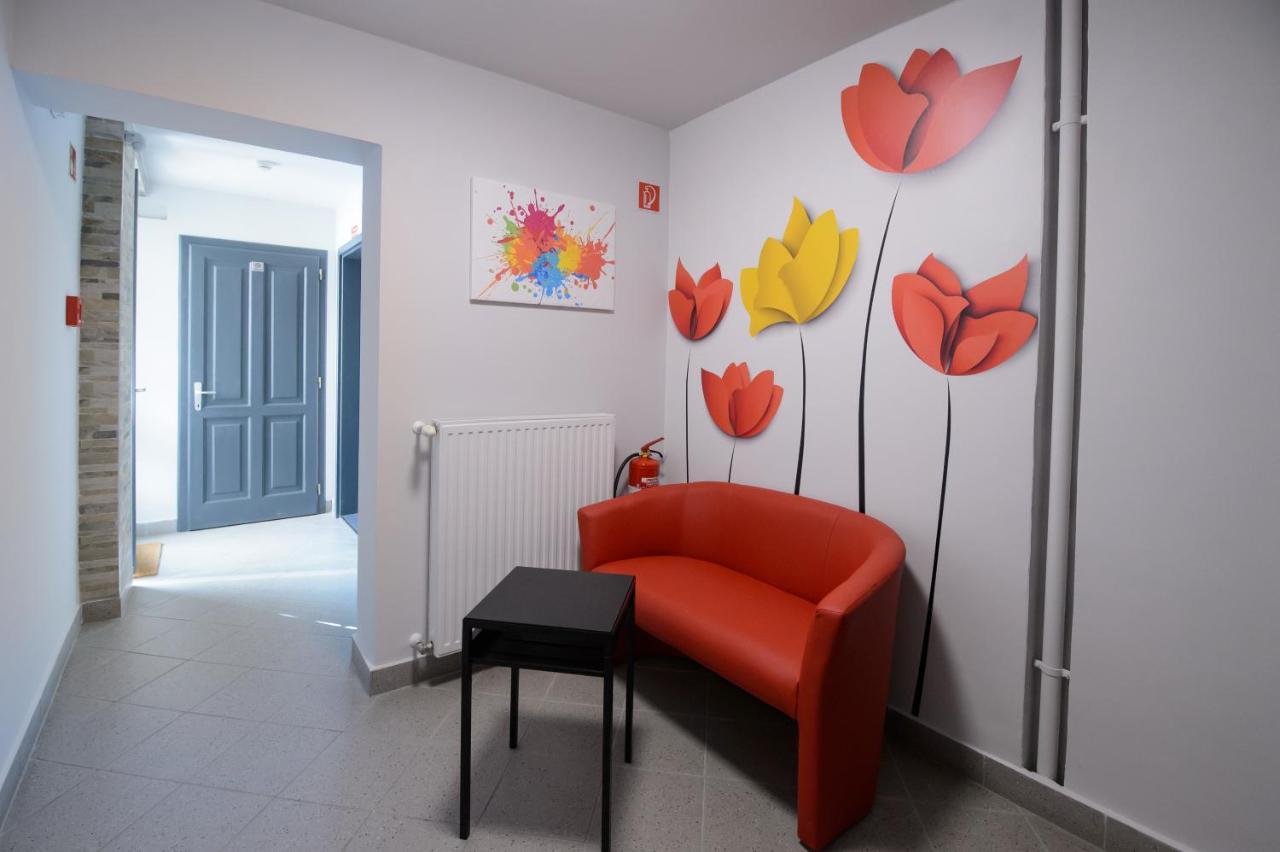 Hr Apartmanhaz 埃格尔 外观 照片